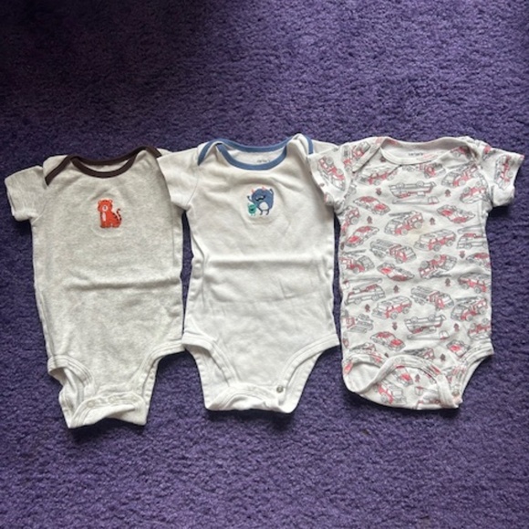 Carter's matching baby outfits (x3) - All size 6 months - Picture 3 of 13